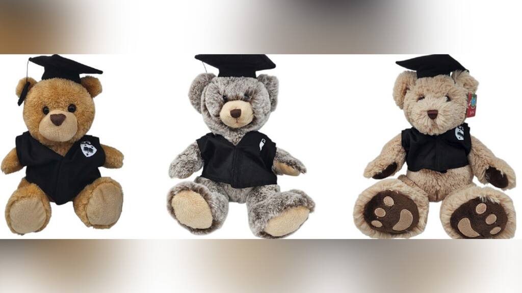 Auckland uni graduation bears | 刚开卖不到两个月！这款热门纪念品召回！